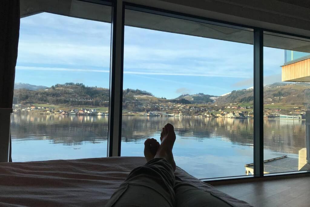 Panoramaresort In Hardangerfjorden Leilighet I Sjokanten Ved Hardangerfjorden For 7 Personer Boat , Sauna,Kajak, Sup For Rent Øystese Exterior foto