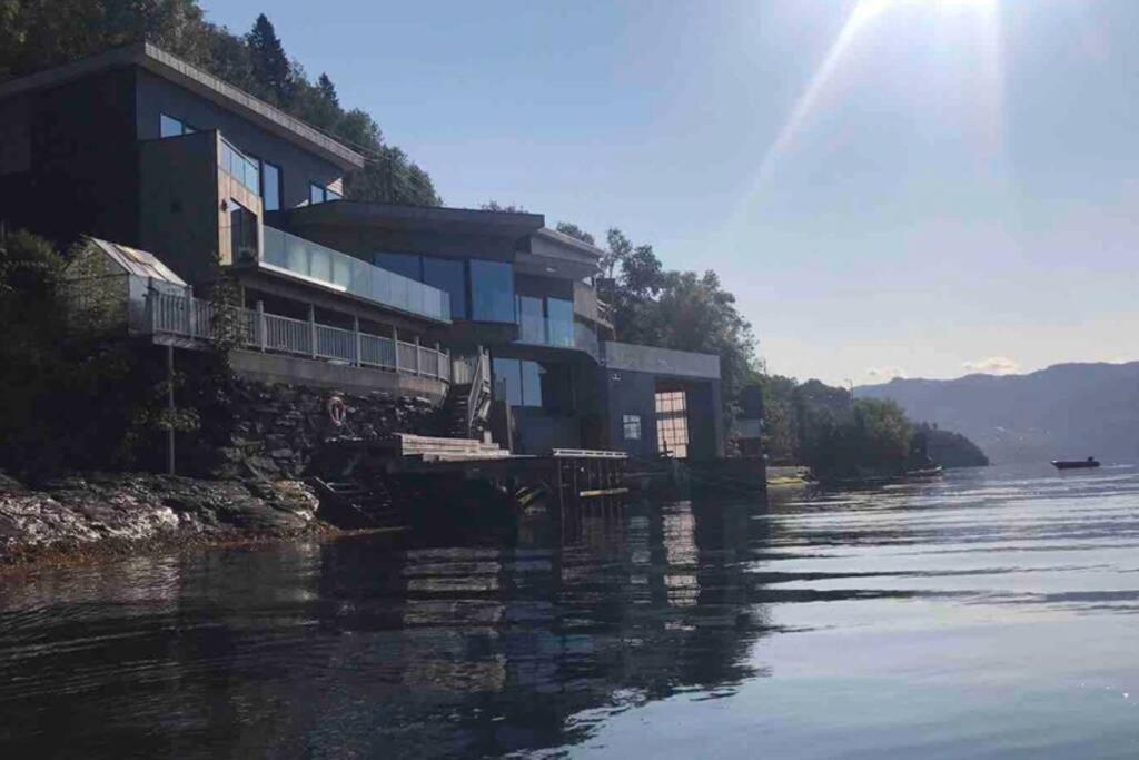 Panoramaresort In Hardangerfjorden Leilighet I Sjokanten Ved Hardangerfjorden For 7 Personer Boat , Sauna,Kajak, Sup For Rent Øystese Exterior foto