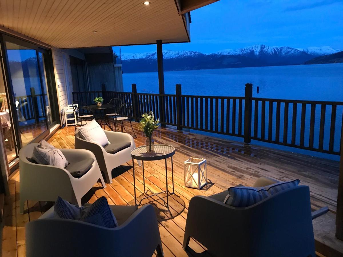 Panoramaresort In Hardangerfjorden Leilighet I Sjokanten Ved Hardangerfjorden For 7 Personer Boat , Sauna,Kajak, Sup For Rent Øystese Exterior foto